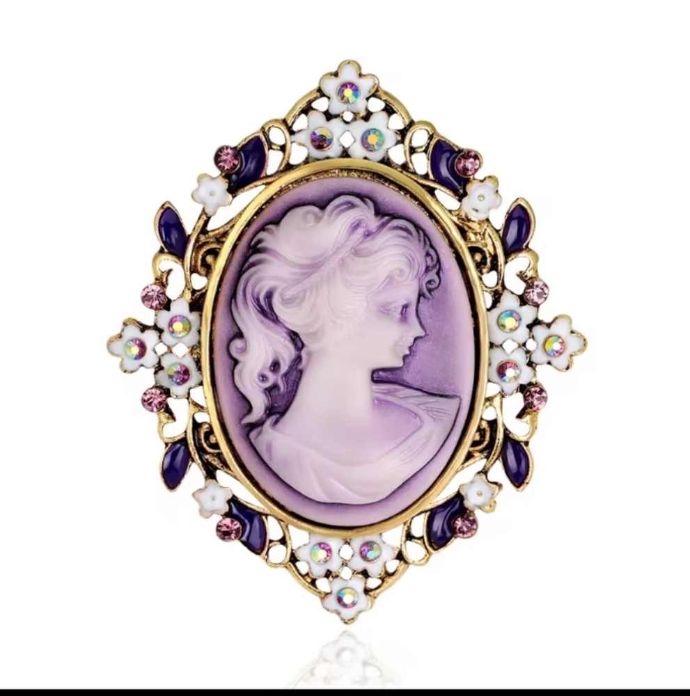 🆕 Purple Vintage Brooche with Rhinestones